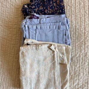 Three pair of Gloria Vanderbilt “Amanda” Floral and Solid Pants Set